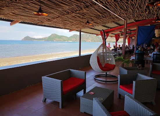 timor-leste/dili-beaches/bar/tito-s-restaurant