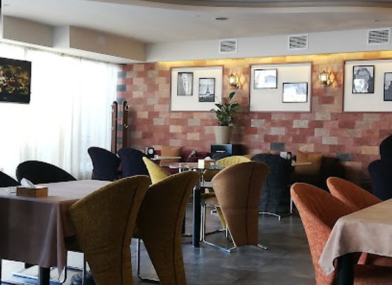 armenia/arevik-national-park/bar/royal-cafe