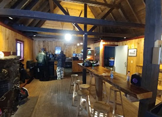 oregon/mt-hood-territory/bar/phlox-point-cabin