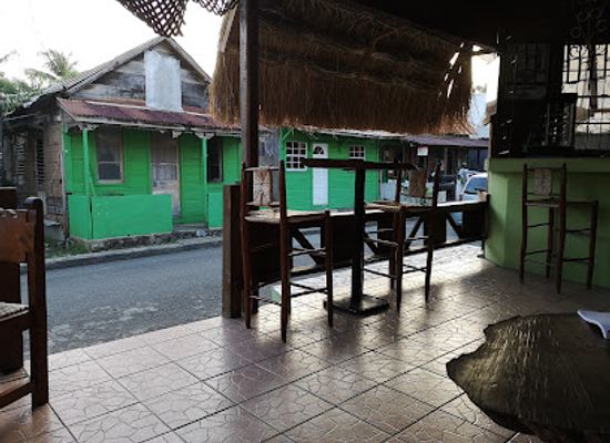 saint-lucia/laborie/bar/la-bwizan