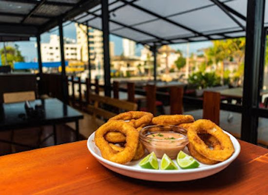 ecuador/salinas/bar/cavi-restobar