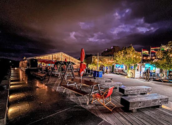 australia/central-west/bar/the-jetty