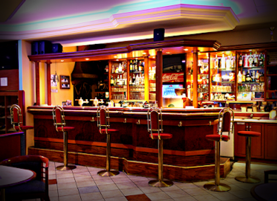 czechia/hradec-kralove/bar/holland-club