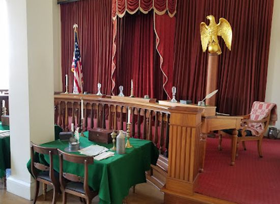 illinois/lincoln-home-national-historic-site/bar/lincoln-home-national-historic-site-visitor-center