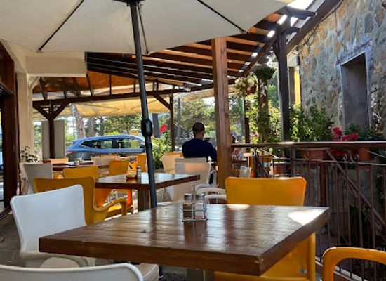 cyprus/troodos/bar/christy-s-ben-nevis