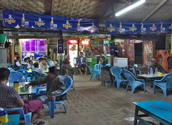 myanmar-burma/rakhine-state/bar/blue-night-pub-restaurant