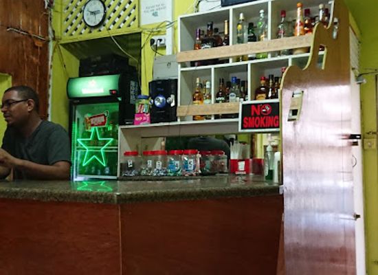 saint-lucia/castries/bar/aunties-place