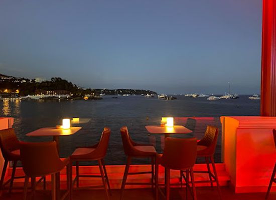 monaco/saint-roman/bar/blue-gin