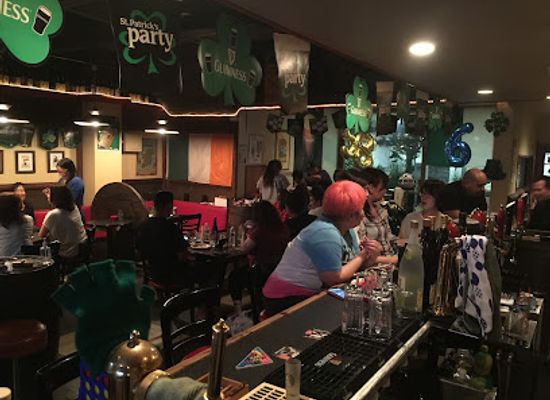 japan/okinawa/bar/paddy-mac-s-irish-pub