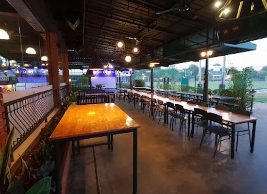 laos/bolaven-plateau/bar/brick-house-sport-bar-restaurant