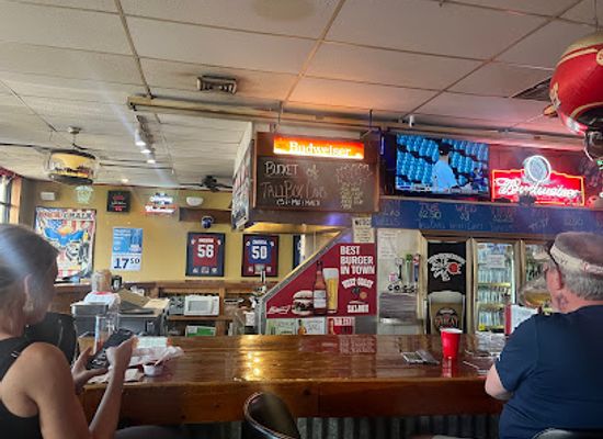 kansas/cross-timbers/bar/west-coast-saloon