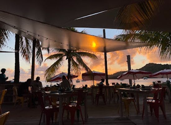 antigua-and-barbuda/indian-town-point/bar/loose-cannon-beach-bar