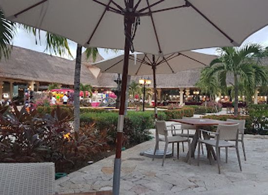 mexico/yucatan-peninsula/bar/swim-up-bar