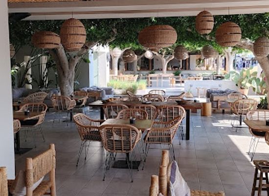 greece/kos/tingaki/bar/captain-cook-bar
