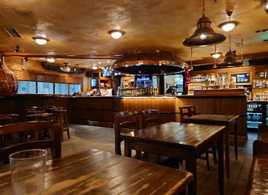 finland/uusimaa/bar/the-oak-barrel