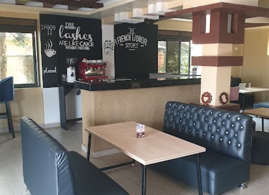 uganda/lango/bar/cafe-de-pearl-bar-lounge