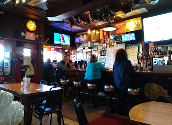 massachusetts/hampden-county/bar/collins-tavern