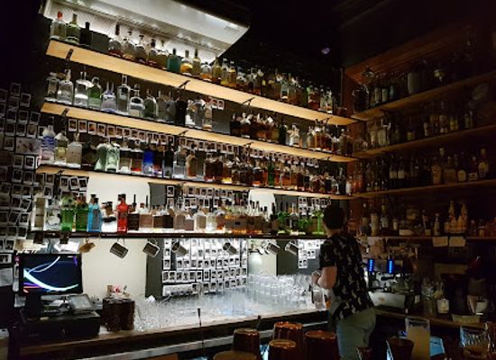 australia/northern-queensland/bar/hooch-and-fellow