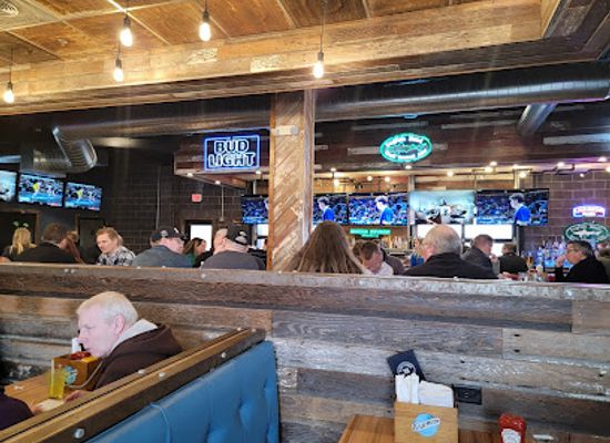 iowa/urbandale/bar/blue-shark-ale-house