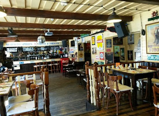 hungary/keszthely/bar/john-s-pub-keszthely-bar-kitchen