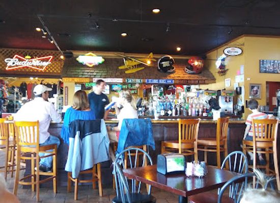 missouri/white-river-basin/bar/dog-days-bar-and-grill