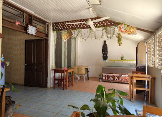 vanuatu/sanma/bar/rosie-s-in-luganville