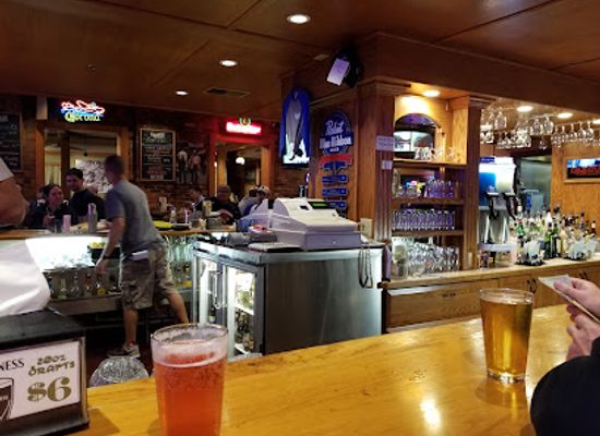 illinois/champaign/bar/esquire-lounge