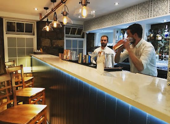 jersey/st-catherine-s-breakwater/bar/the-kings-bar