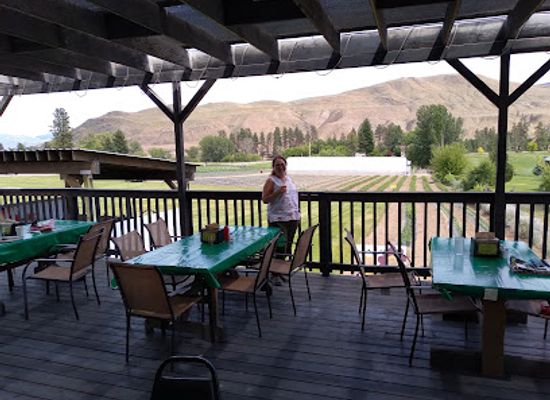 washington/the-okanogan/bar/smallwood-farms