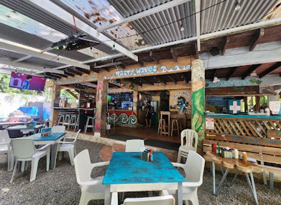 costa-rica/caribbean-coast/bar/tasty-waves-cantina