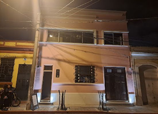 guatemala/guatemala-city/zona-1/bar/la-mezcaleria