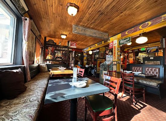 new-hampshire/white-mountains/bar/may-kelly-s-cottage