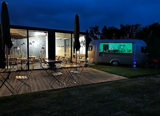 austria/bregenzerwald/bar/wandelbar-cocktail-trailer-mp-gastronomie-und-events