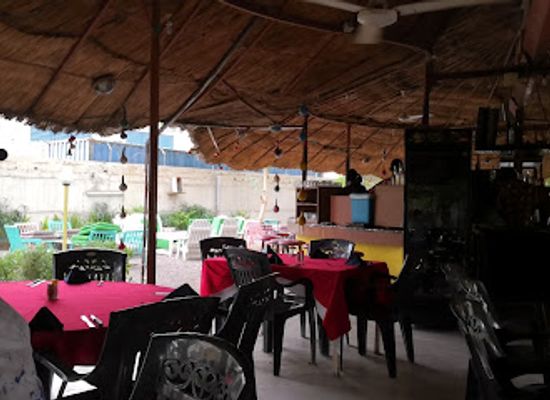 chad/tibesti/bar/cote-jardin