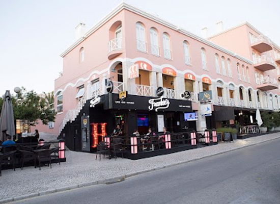 portugal/vilamoura/bar/frankies