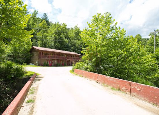 kentucky/natural-bridge-state-resort-park/bar/black-bear-lodge-motel