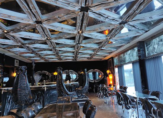 switzerland/graubunden/bar/giger-bar-kalchbuhl