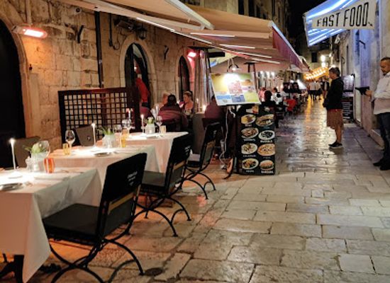 croatia/dubrovnik/old-town/bar/d-vino-wine-bar-dubrovnik