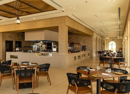united-arab-emirates/liwa-oasis/bar/28-degrees-restaurant-at-bab-al-nojoum-bateen-liwa