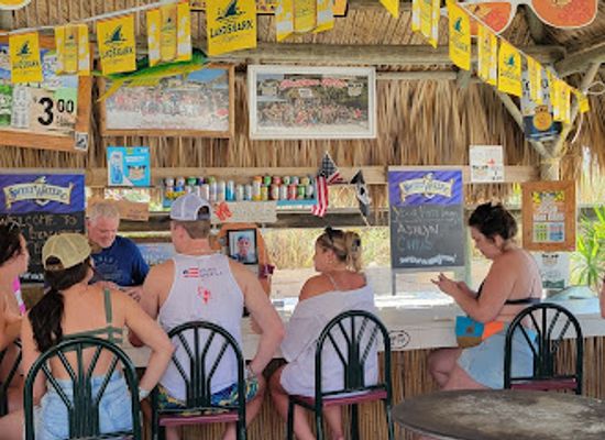 florida/st-petersburg-beach/bar/chris-beachside-bar