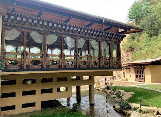 bhutan/trongsa-district/bar/willing-waterfall-cafe