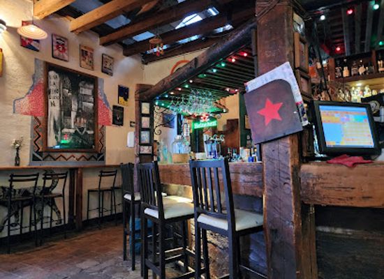 mexico/lacandon-jungle/bar/cafe-bar-revolucion