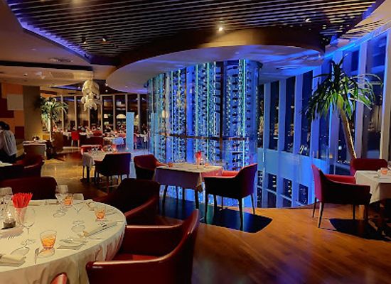 thailand/bangkok/bar/red-sky-bangkok-rooftop-bar-restaurant