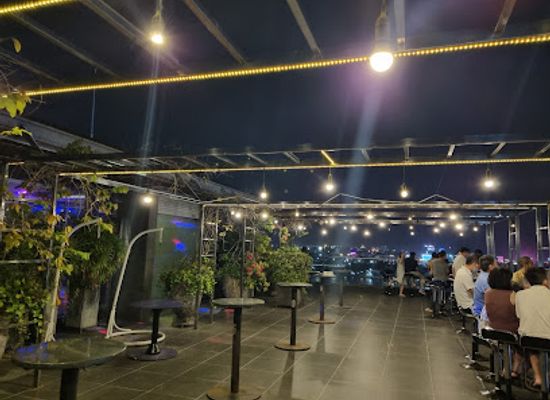vietnam/can-tho/bar/iris-sky-bar