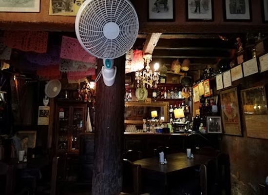 mexico/bajio/bar/la-clave-azul-restaurante-taberna
