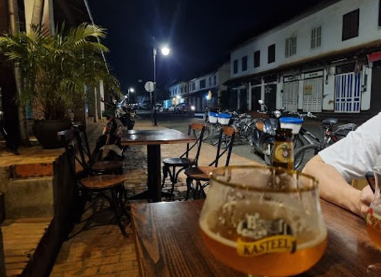 laos/xieng-khouang-plateau/bar/maolin-tavern