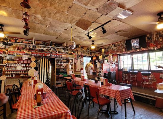 tennessee/middle-tennessee/bar/bbq-caboose-cafe