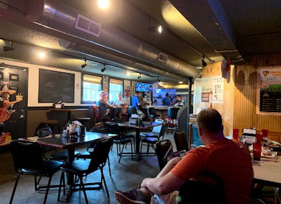 tennessee/sequatchie-valley/bar/rallo-s-bar-grill