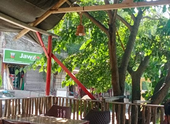 pakistan/hunza-valley/bar/tree-house-cafe