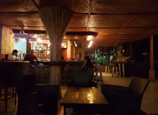 indonesia/labuan-bajo/bar/paradise-bar